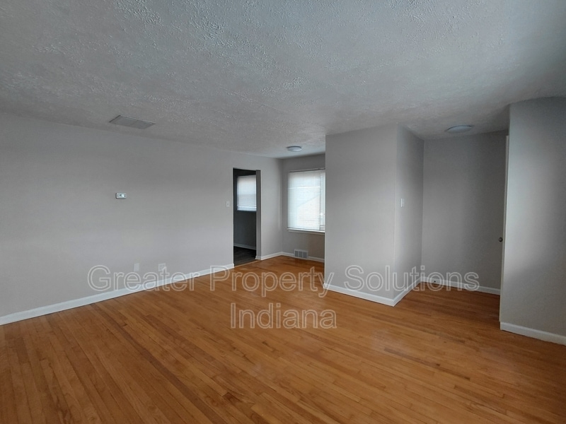 Photo - 8120 Kennedy Ave