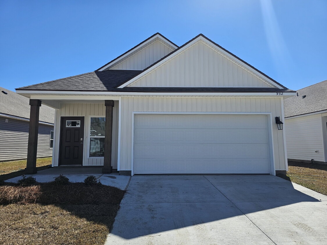 "New Construction 4-Bed Gem on Renova Driv... - "New Construction 4-Bed Gem on Renova Driv...