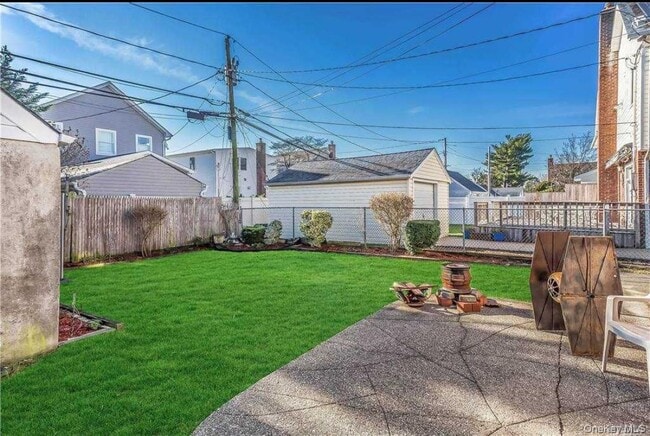 Photo - 211 Brown St