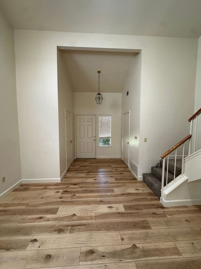 Building Photo - COMING SOON! 3 Bedroom 3 bath home in Modesto