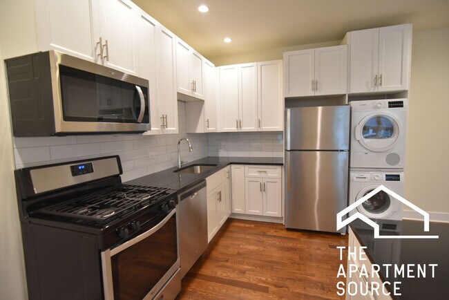 Photo - 3232 N Clark St Unit 2F