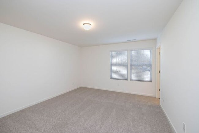 Photo - 3BD Townhome Convenient to Hwy 74/ Minutes to Bypass - MOVE IN READY