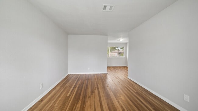 Photo - 1213 Hector Ave