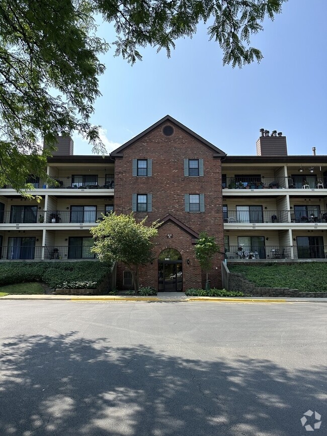 Building Photo - 641 Hapsfield Ln Unit 206 Rental