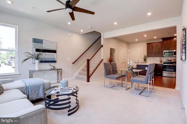 Building Photo - 43792 Middleway Ter Rental