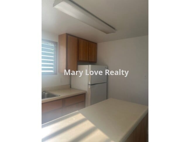 NEWLY RENOVATED STUDIO APARTMENT - NEWLY RENOVATED STUDIO APARTMENT