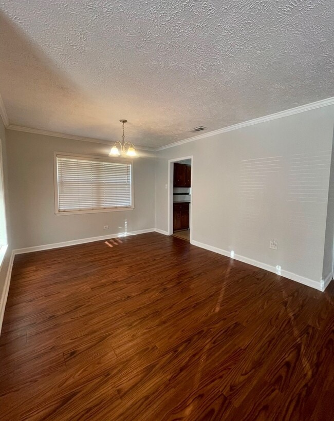 Photo - 2052 N Robison Rd