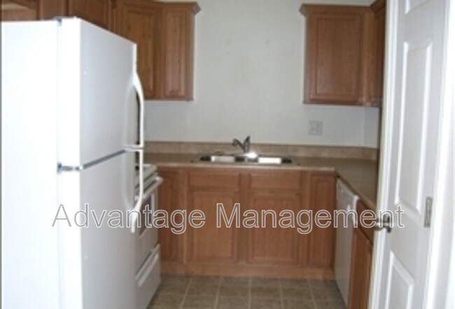 Photo - 1606 Westbury Way Unidad G