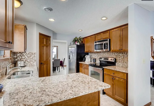 Photo - 19 Meadowlark Dr