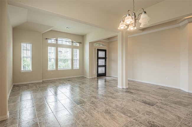 Photo - 21263 Lucknow Ln