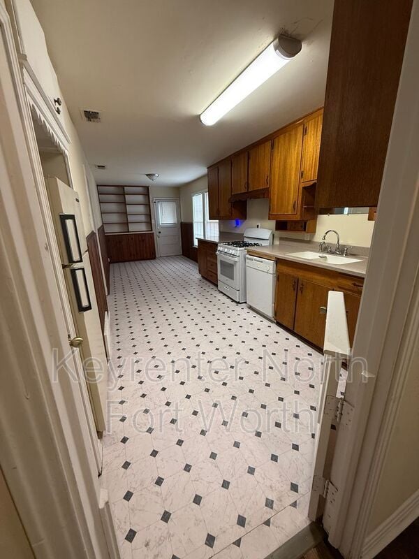 Photo - 3770 Wayside Ave