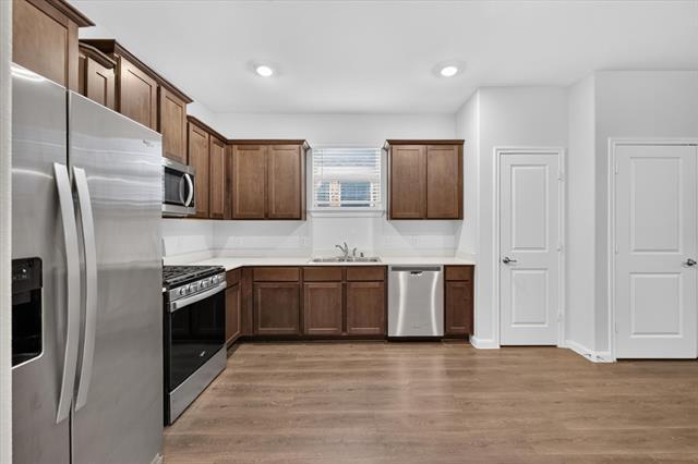 3920 Oak Crk Cir