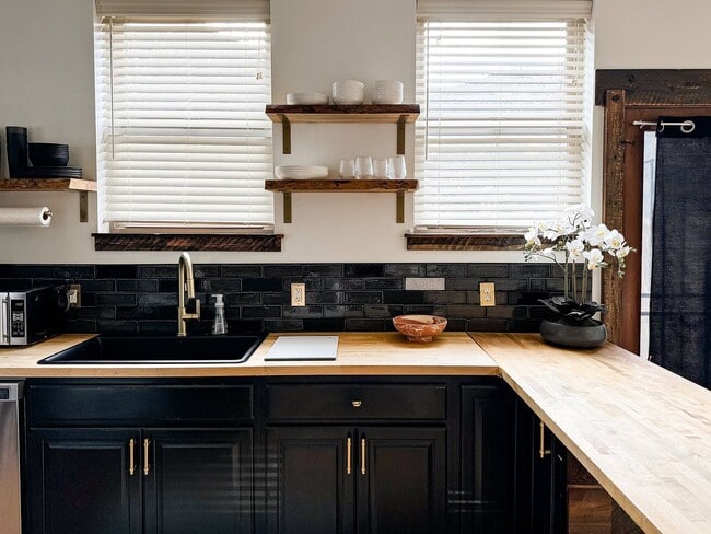 Photo - Modern 1 Bedroom, 1 Bathroom Home in East Missoula – Fully Furnished!