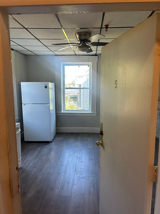 Photo - Studio Apartment for Rent – Utilities Included! Unit 1-5