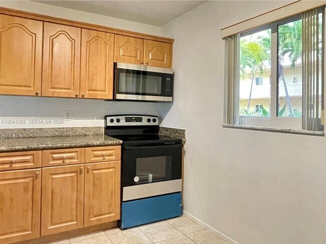 7730 Camino Real Unit F113