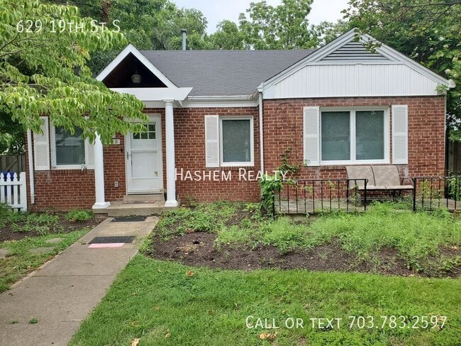 Photo - 629 19th St S House