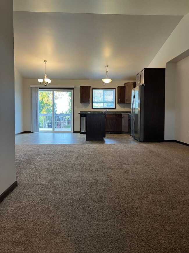 Photo - 3 Bed 2 Bath Twin Home