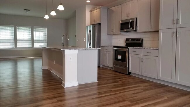 Room in Townhome on Sharon Towns Dr