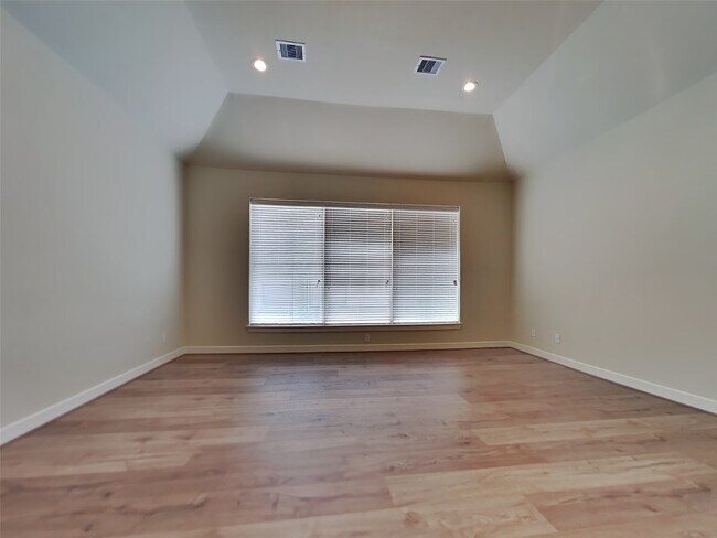 Photo - 2608 Upper Quinn Wy