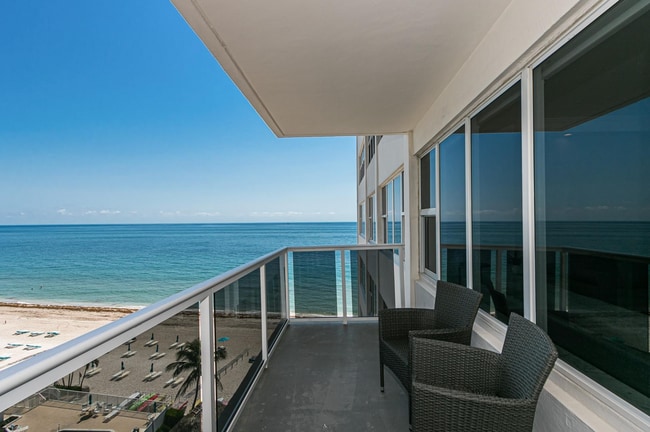 Building Photo - 3700 Galt Ocean Dr Unit 804