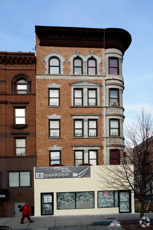 Photo - 100 W 113th St
