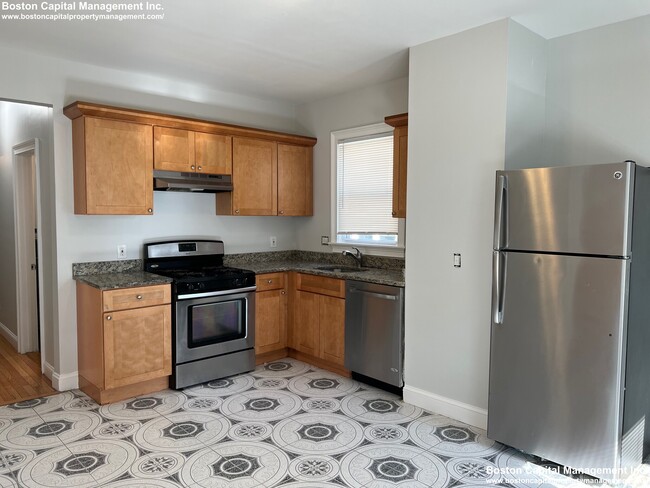 Building Photo - 179 Belmont St Unit 1 Rental
