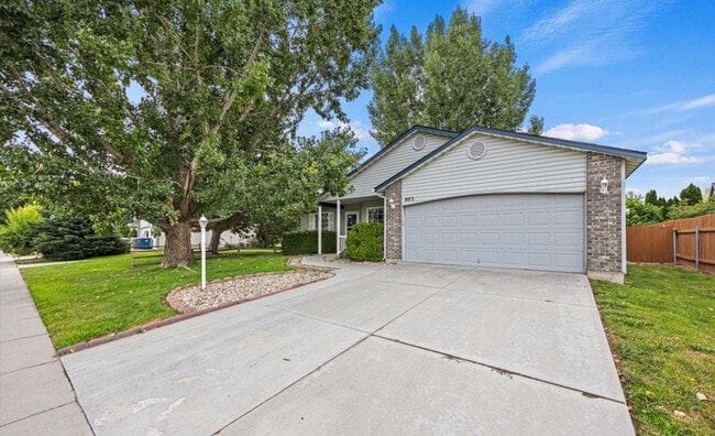 Photo - 803 Coopers Ct