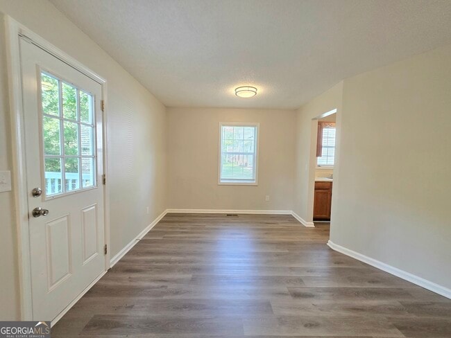 Photo - 232 Hampton Dr
