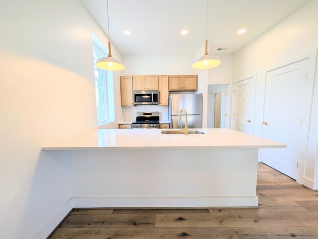 Photo - 5900 Fort Ave