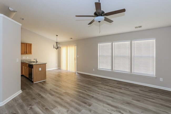 Photo - 2082 Chapel Creek Rd