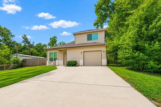 12789 Royal W Dr