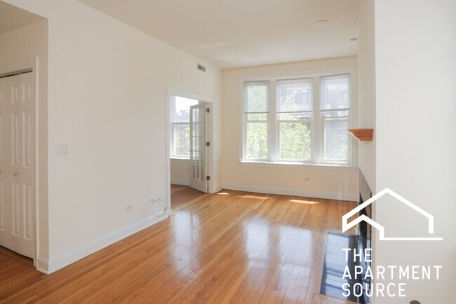 Photo - 3846 N Southport Ave Unit 3