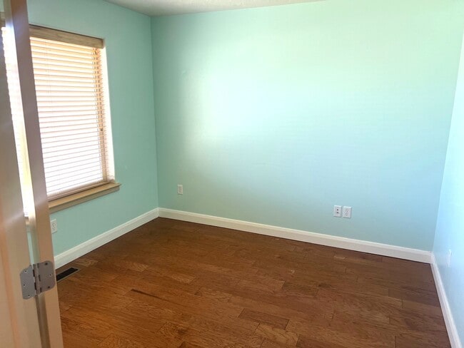 Photo - 320 S 1125 W