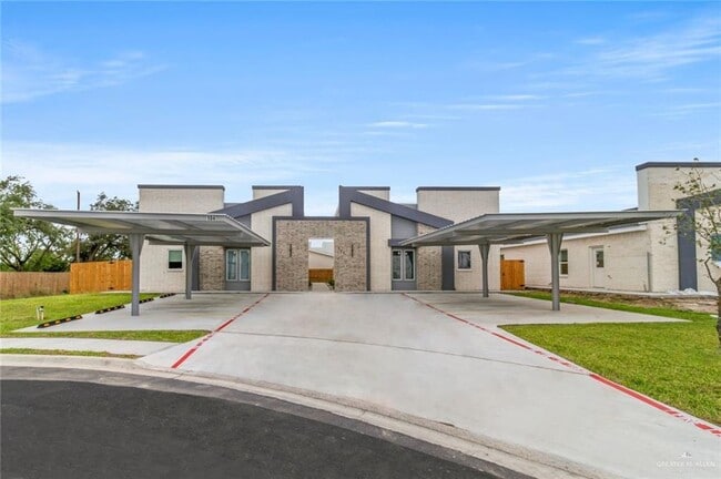 Building Photo - 10 San Jose Dr Unit 4