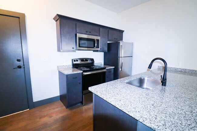 Photo - 2616 Short Vine St