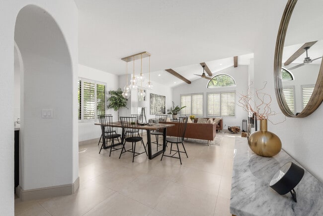 Photo - 502 Via Del Oro Dr