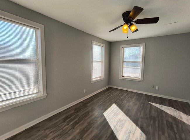 Photo - Remodeled 4 Bedroom Home AVAILABLE NOW!