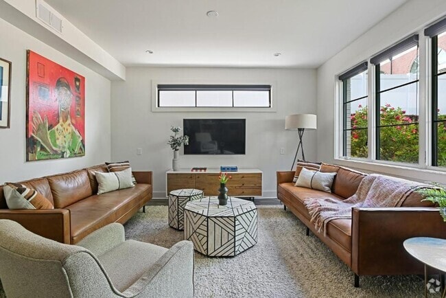 Building Photo - 634 Bonaventure Ave NE Unit 3 Rental