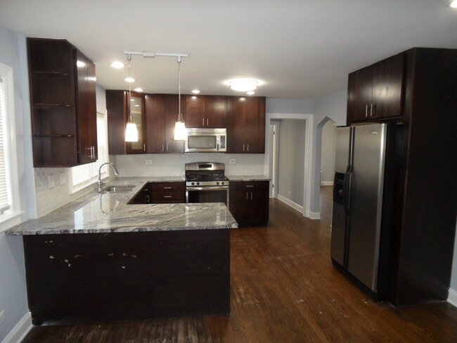 Photo - 3759 N Plainfield Ave