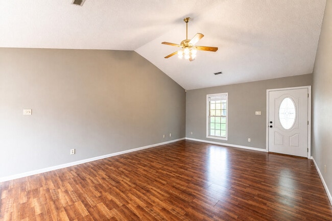 Photo - 317 Headrickview Dr