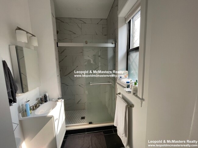 Photo - 50 Queensberry St