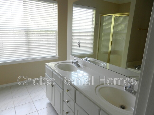 Photo - 2211 Summer Ridge Dr