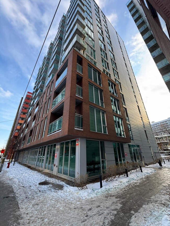 Building Photo - 190 Rue Murray Unit 401