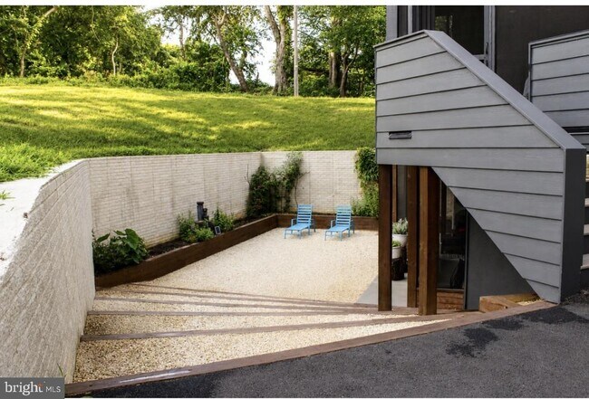 6325 Johensu Dr