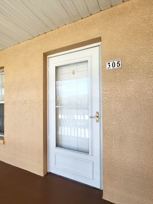 Building Photo - 9640 Victoria Ln