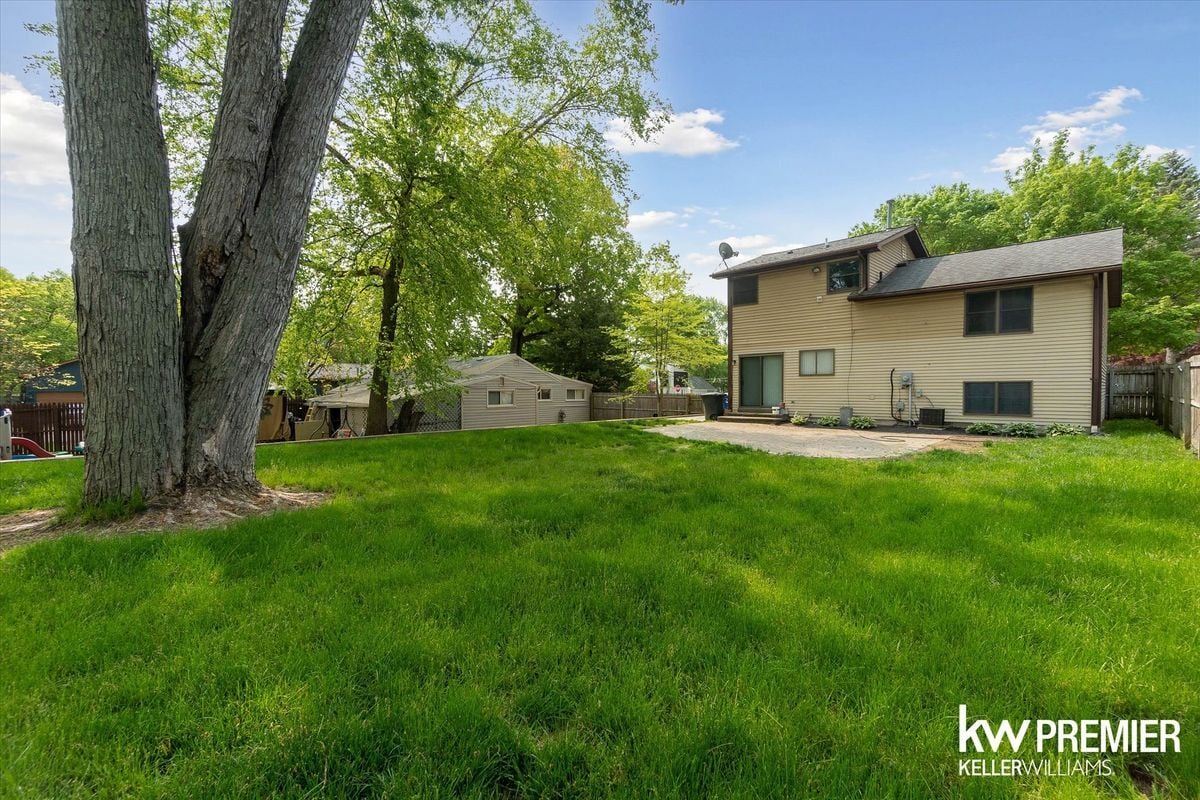 Photo - 4022 Hazelett Dr