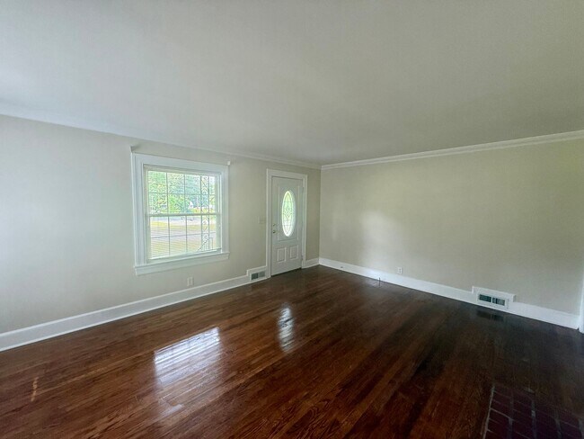 Photo - Three bedroom, 1 bath house in Graham