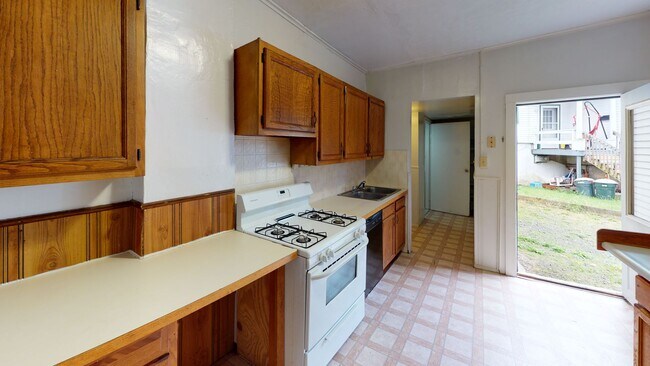 Photo - 321-321.5-3215 Hillview Pl Unidad 321