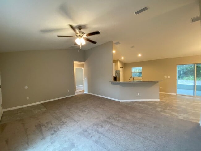 Photo - Custom Home - Desirable SW Ocala neighborhood 3/2/2 ** Wont Last**