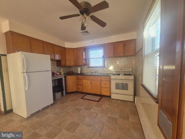 Photo - 4866 Trento Ave